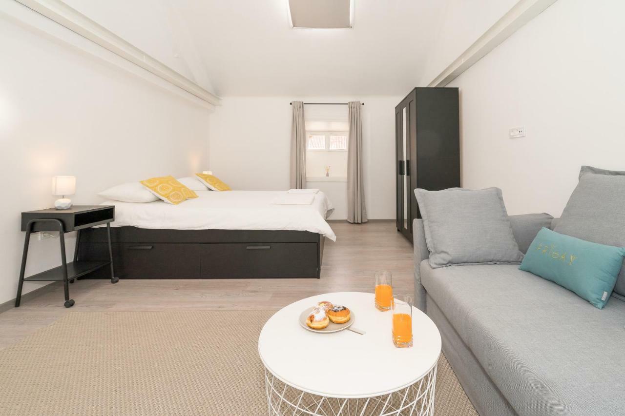 Loft At Republic Square Apartment สปลิท ภายนอก รูปภาพ