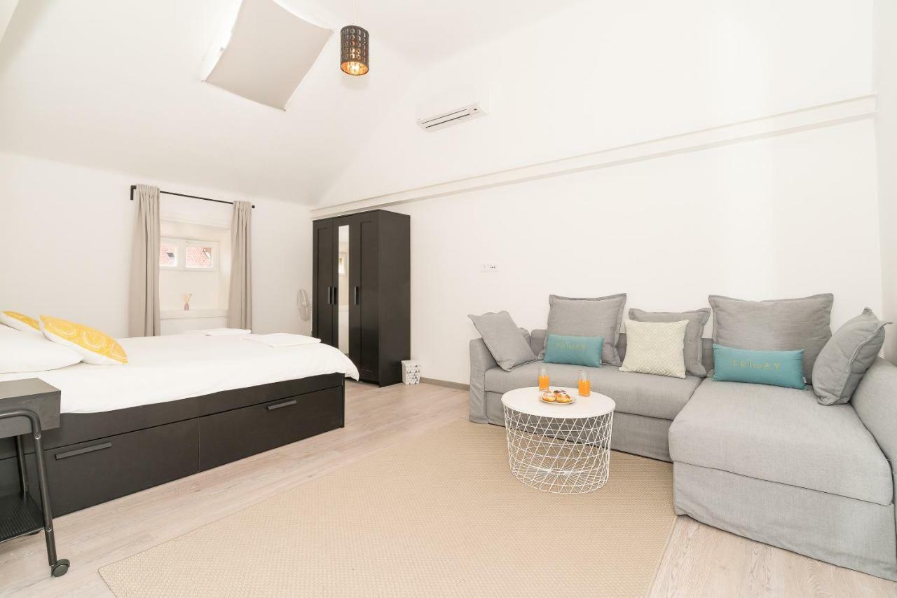 Loft At Republic Square Apartment สปลิท ภายนอก รูปภาพ
