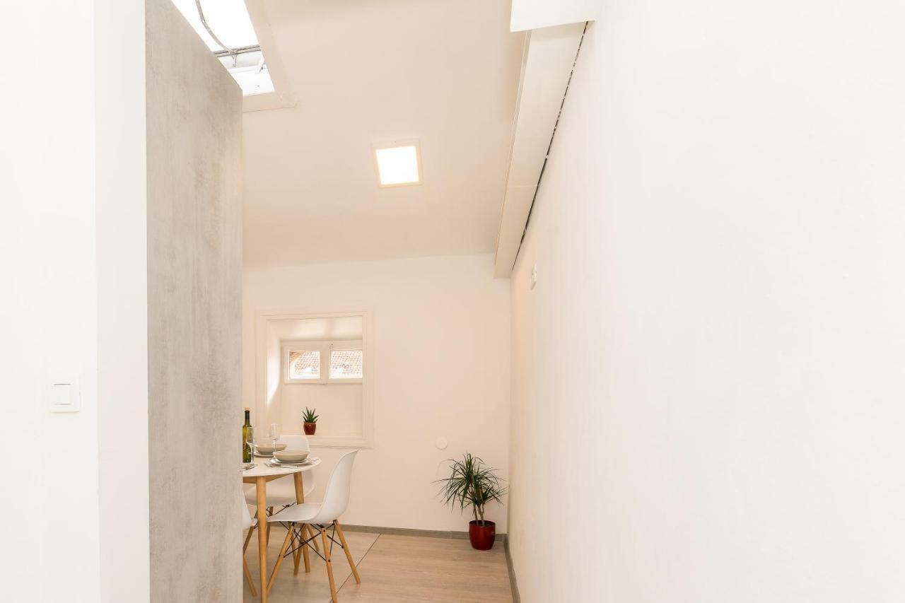 Loft At Republic Square Apartment สปลิท ภายนอก รูปภาพ